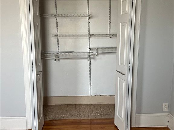 3rd image of 27 Wisconsin Ave #3