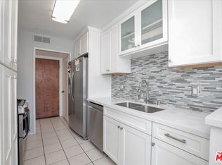 12321 Riverside Dr APT 101, Valley Village, CA 91607