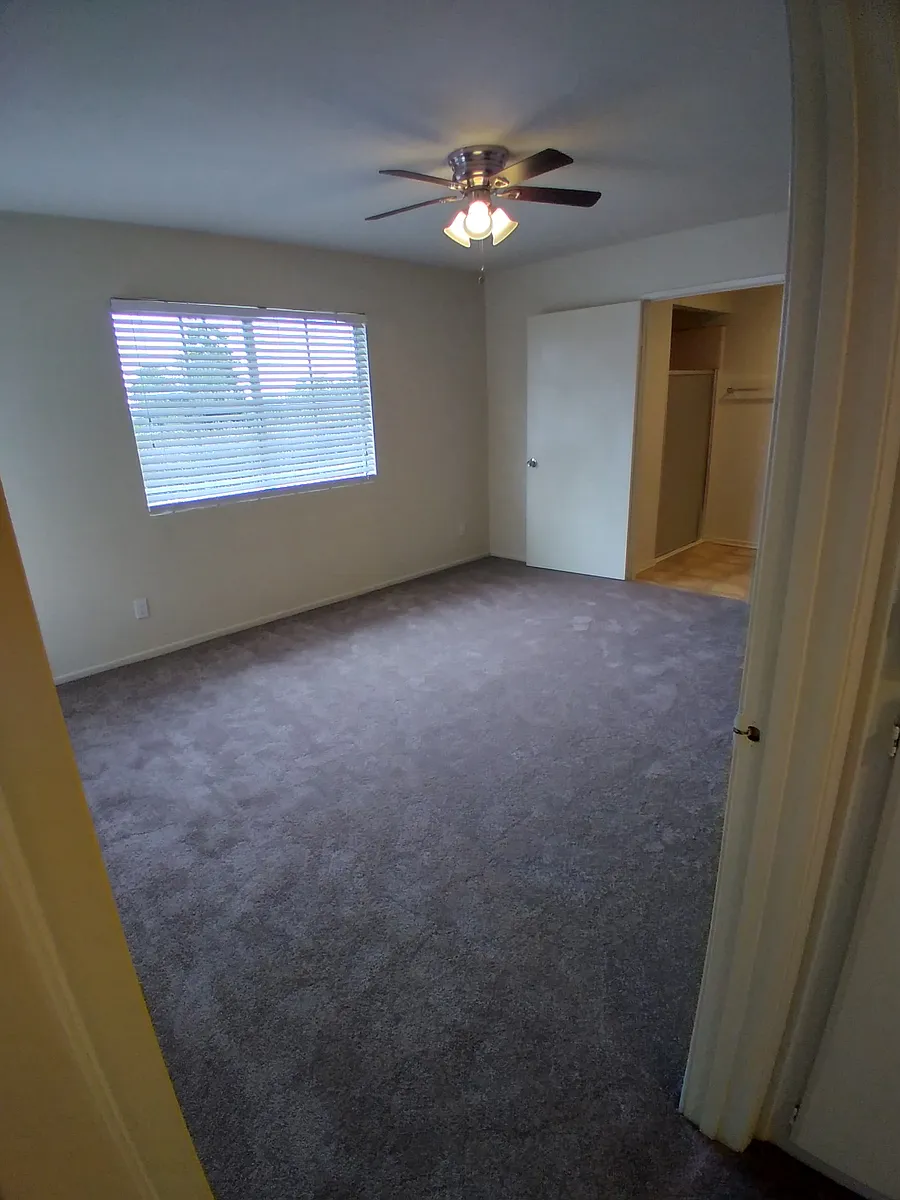 Building Photo - 5101 E Anaheim St #303
