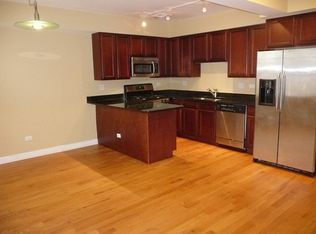 2720 W Lunt Ave APT 2W, Chicago, IL 60645