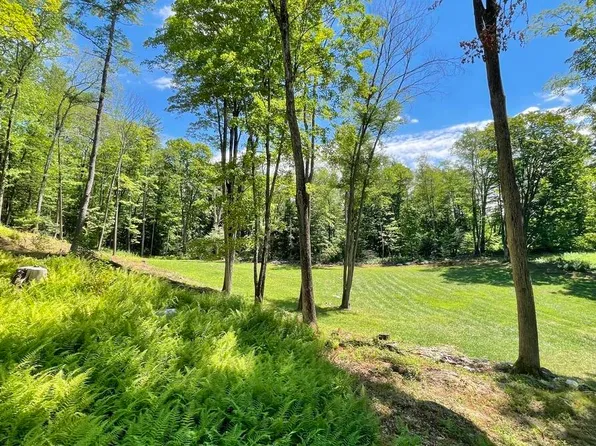 181 W Center Rd, West Stockbridge, MA 01266