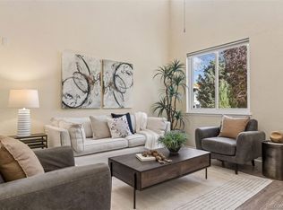 1206 S Flat Rock Cir, Aurora, CO 80018