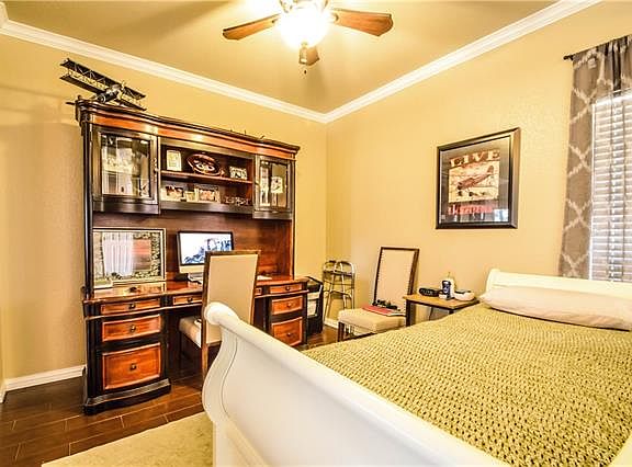 5th image of 302 Shelby Ln