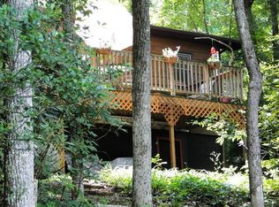54 Beeline Dr, Franklin, NC 28734