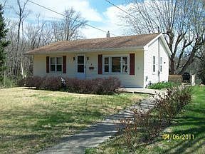 1st image of 82 Cottage Dr