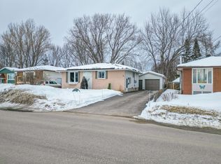 96 Strathcona Dr, North Bay, ON P1A2N3