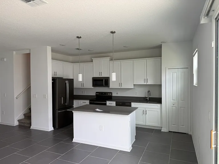 7621 Danube Rd — Photo 6