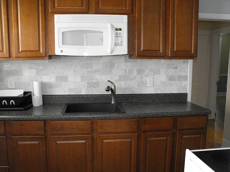 5324 Fremont St — Photo 9