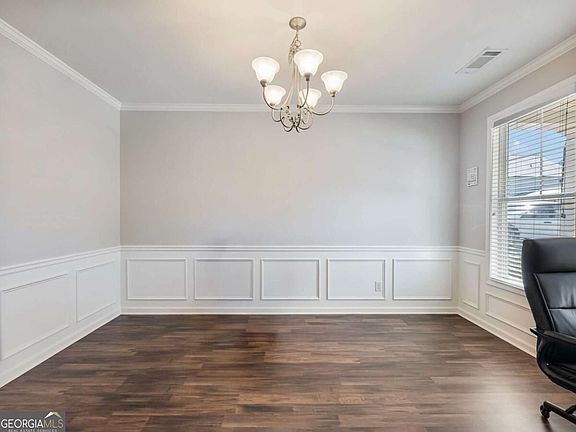 4th image of 5907 Waterway Pl