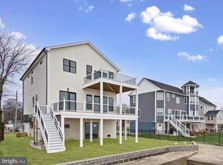 8823 Chesapeake Ave, Sparrows Point, MD