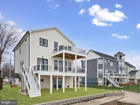 8823 Chesapeake Ave, Sparrows Point, MD 21219