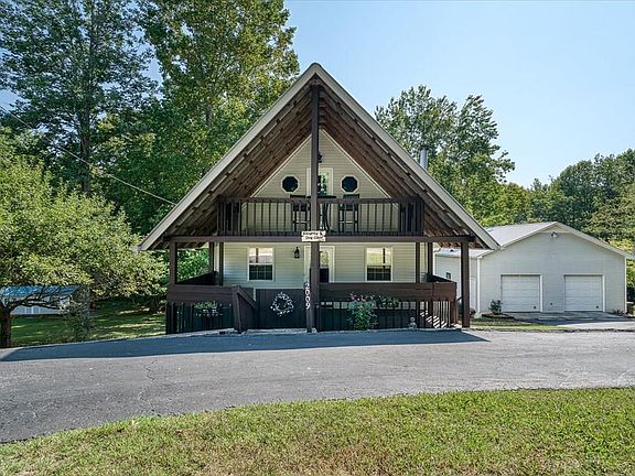 2nd image of 2009 Lakeview Dr