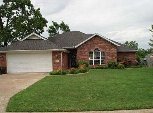 2nd image of 689 Weston Cir