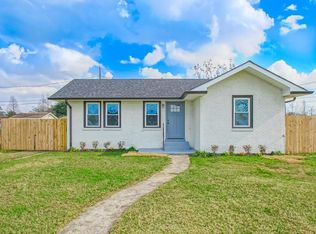 3 Carroll Dr, Chalmette, LA 70043