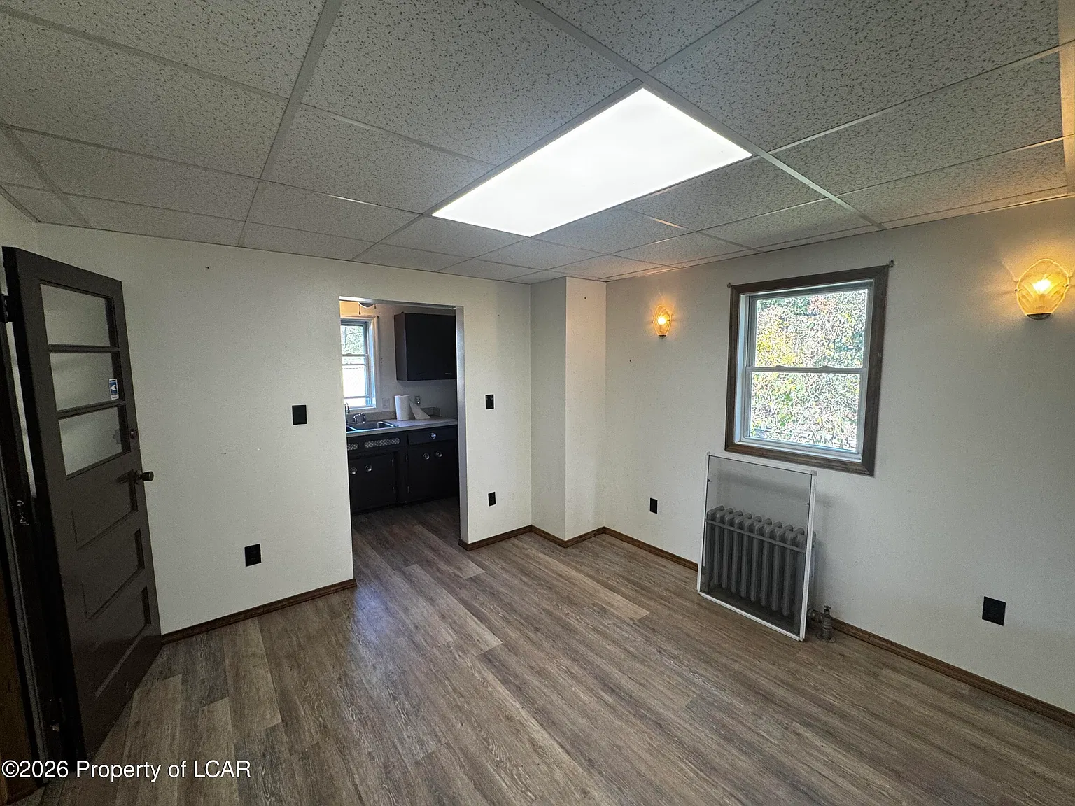 3 bed, 1.0 bath, 1106 sqft, $1,250 — Photo 3