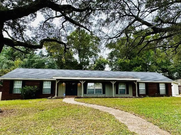 8727 Scenic Hills Dr, Pensacola, FL 32514