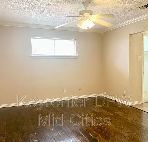 505 E Scotland Dr — Photo 15