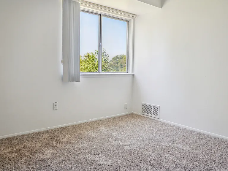 Waterview Farms Apartments — Photo 12