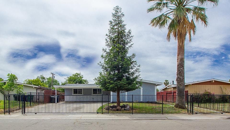 2nd image of 3816 Floral Dr