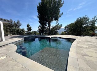 2906 Mountain Pine Dr, La Crescenta, CA 91214