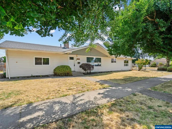 1585 S 5th St, Lebanon, OR 97355
