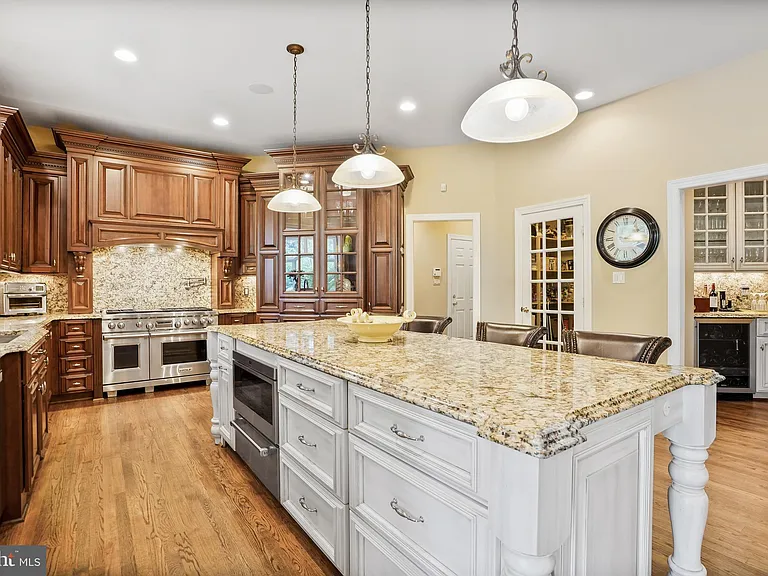 9864 Walker Glen Ct — Photo 80
