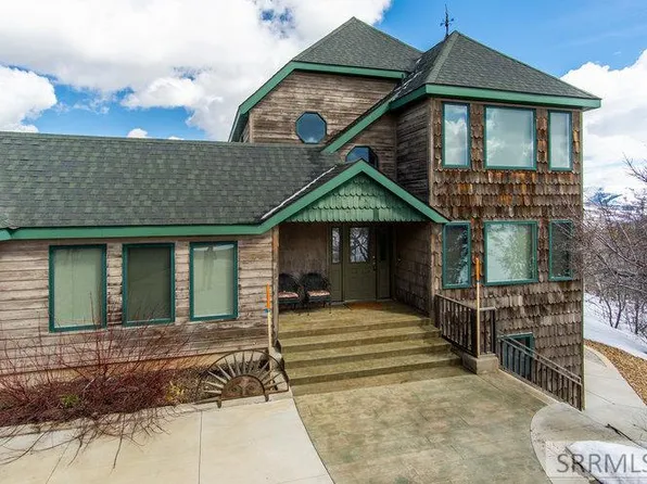 7875 Prospector Hollow Ln, Pocatello, ID 83201