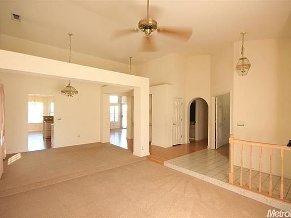 5th image of 1532 Blue Ln