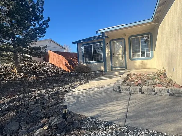 7045 Rhapsody Ct, Sun Valley, NV 89433