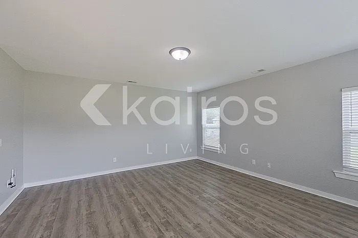 4 bed, 2.0 bath, 1802 sqft, $1,695 — Photo 2