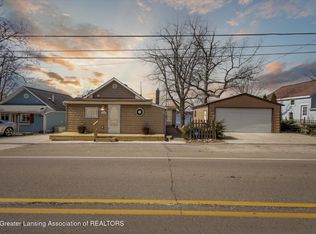 15540 Park Lake Rd, East Lansing, MI 48823