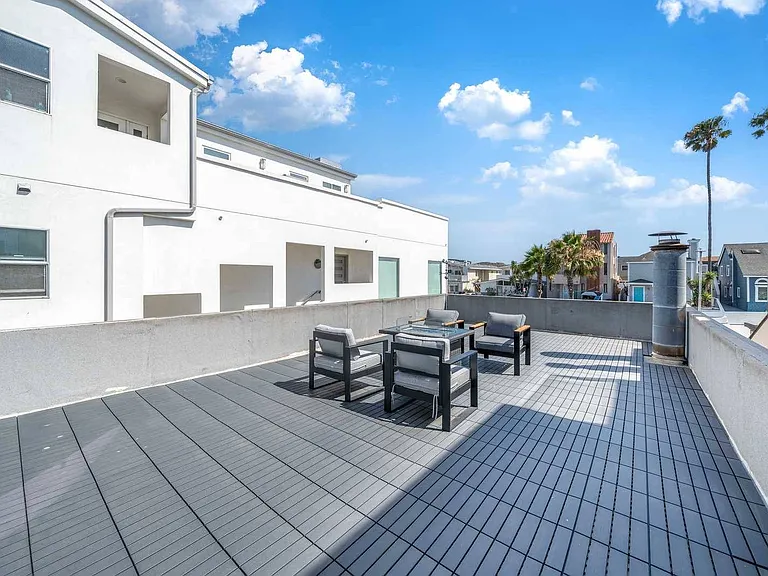 920 W Balboa Blvd #920 — Photo 45