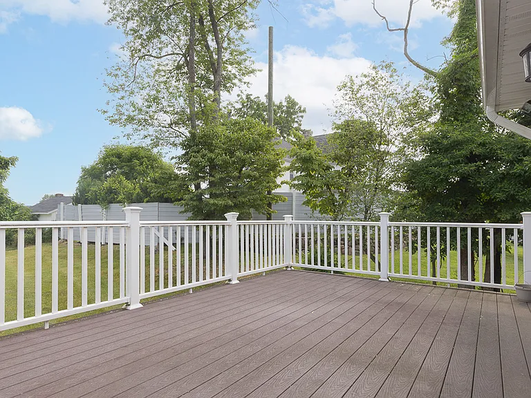 69 Heights Rd — Photo 28