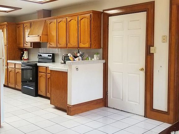 5th image of 2901 Lakewood