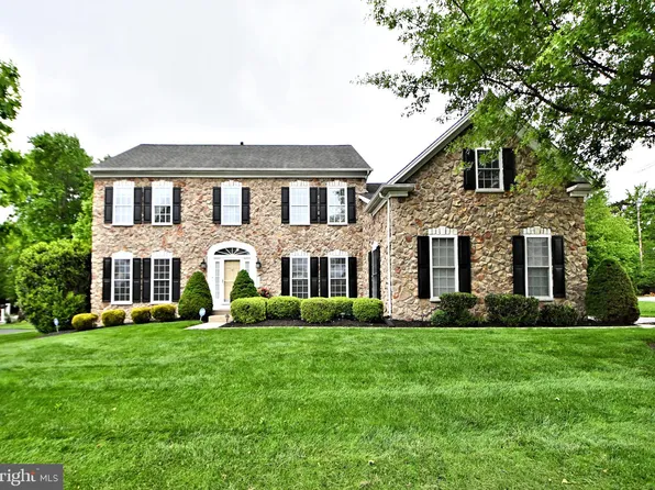 129 Robertson Rd, North Wales, PA 19454