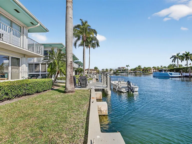 180 Isle Of Venice Dr #121 — Photo 48