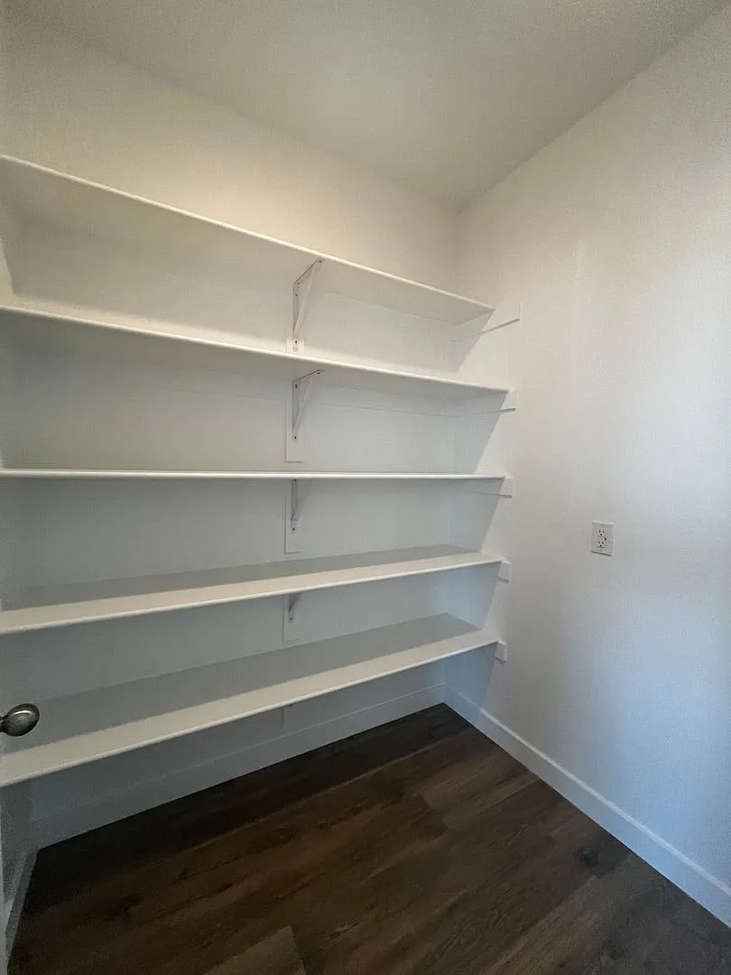 Brand New Home with a Gorgeous View — Photo 4