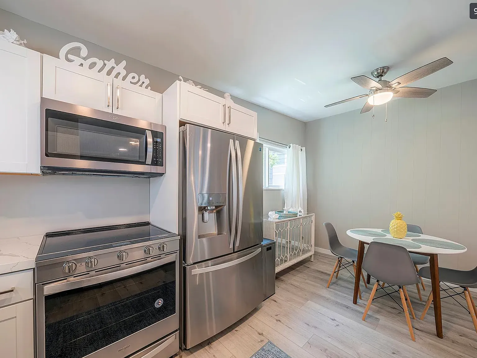 1838 Palm Dr — Photo 2