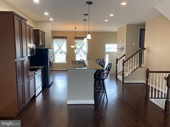 2nd image of 217 Cobble Stone Dr