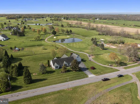 1325 Fish And Game Rd, Littlestown, PA 17340