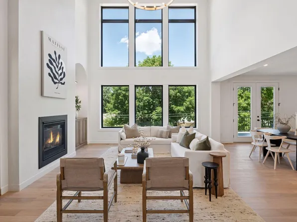 4404 W 58th St, Edina, MN 55424