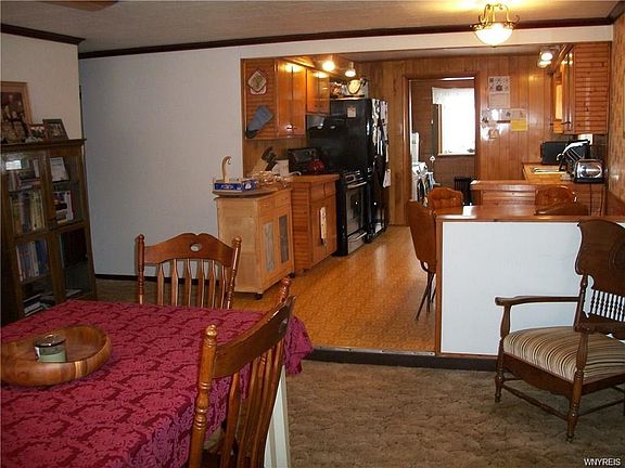 5th image of 9551 Oakland St