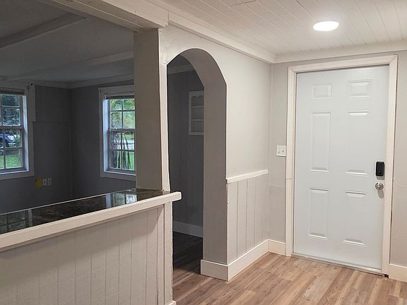 2nd image of 8003 Hillman Ave