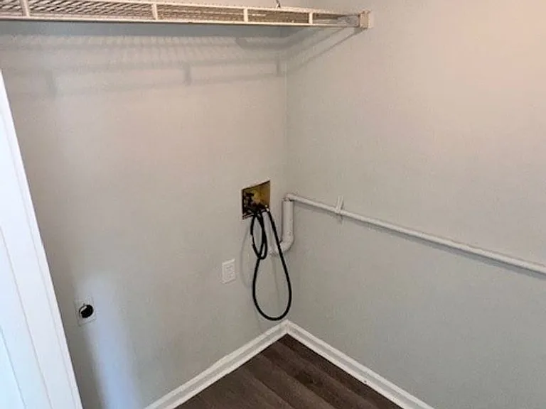 356 Oxford Dr — Photo 18