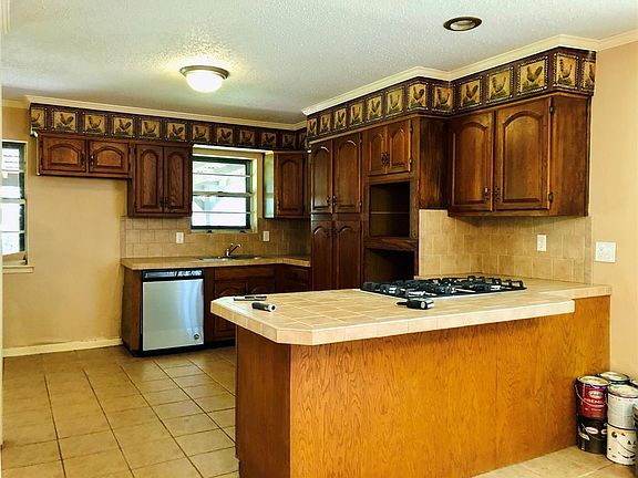 5th image of 4315 Culmer Ln