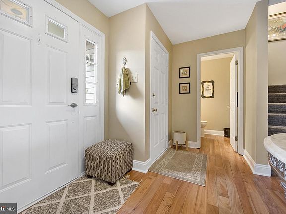3rd image of 220 Wildflower Cir
