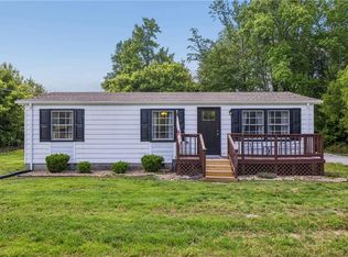 3221 Longstreet Ln, Suffolk, VA 23437