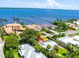 804 SE Riverside Dr, Stuart, FL 34994