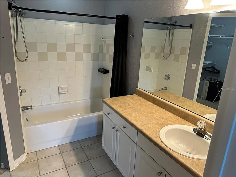 5601 Rosehill Rd #201 — Photo 6