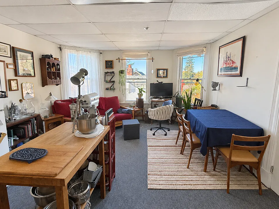 89 N Prospect St #5